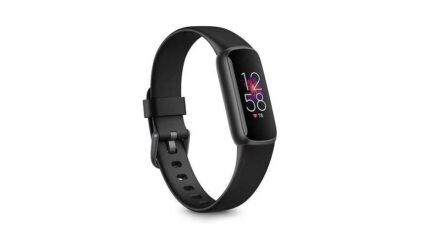 Fitbit Luxe fitness and wellness tracker with stress management reviews
